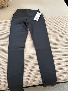 ALO Yoga High-Waist Black Leggings